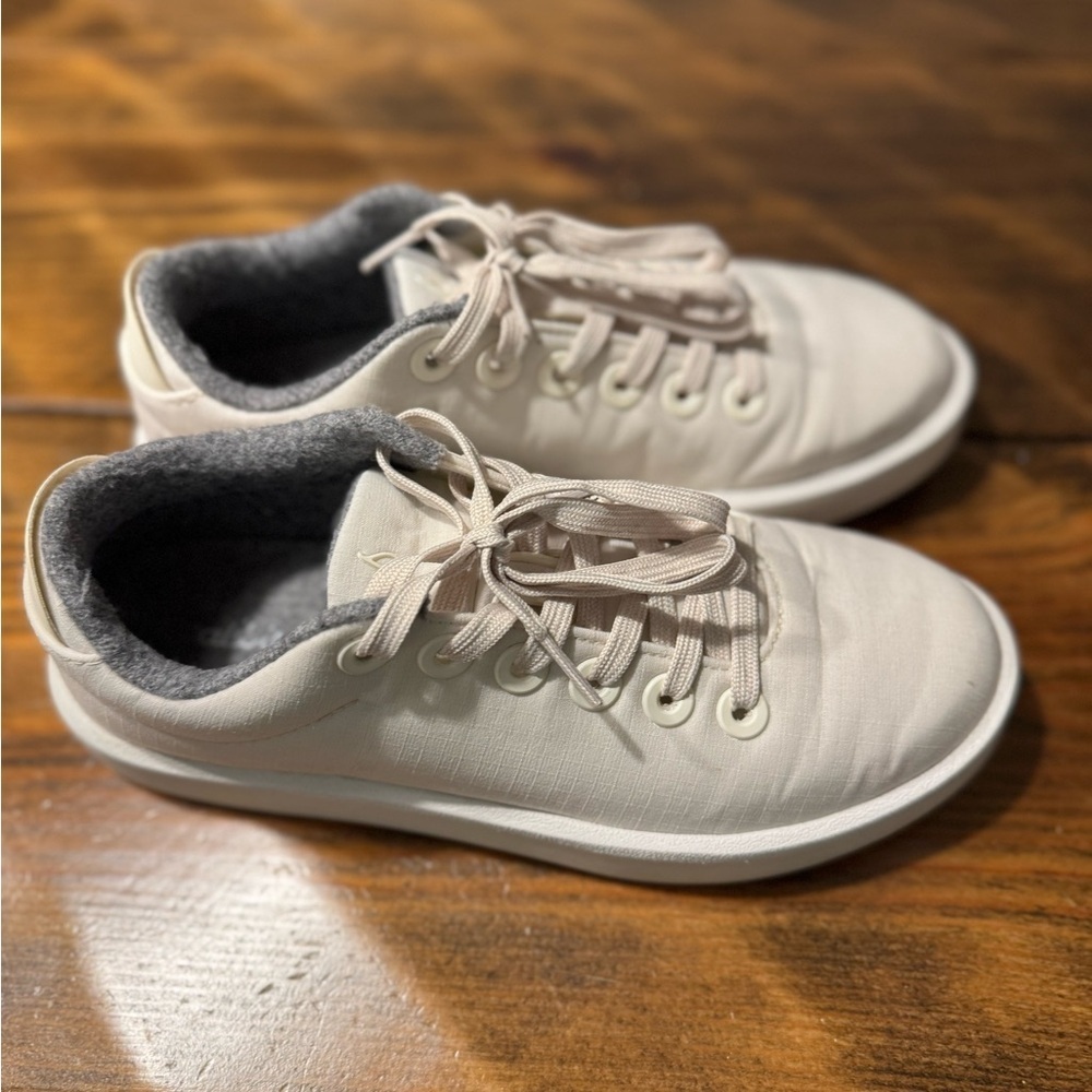 White Allbirds wool pipers size 7